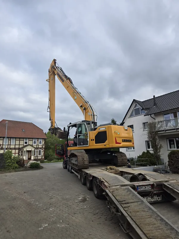 Liebherr 922 transport