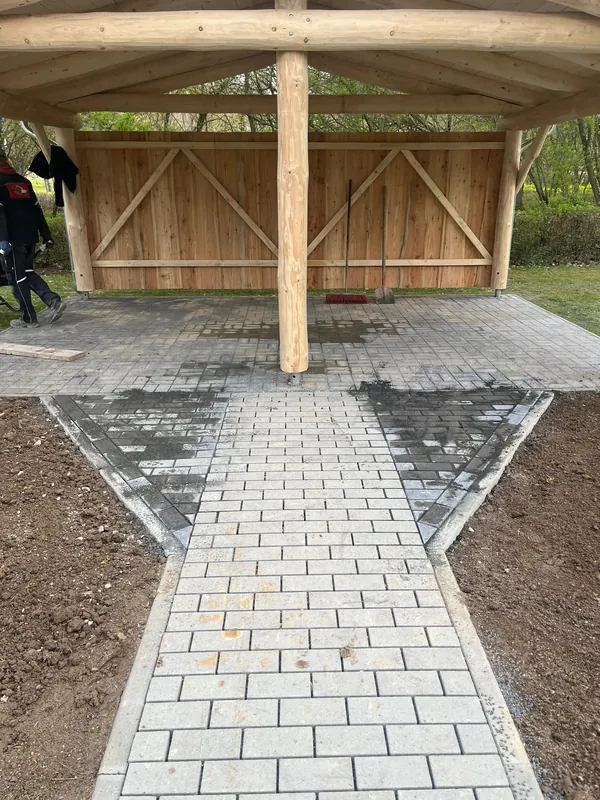 Wegebau pflasterverlegung